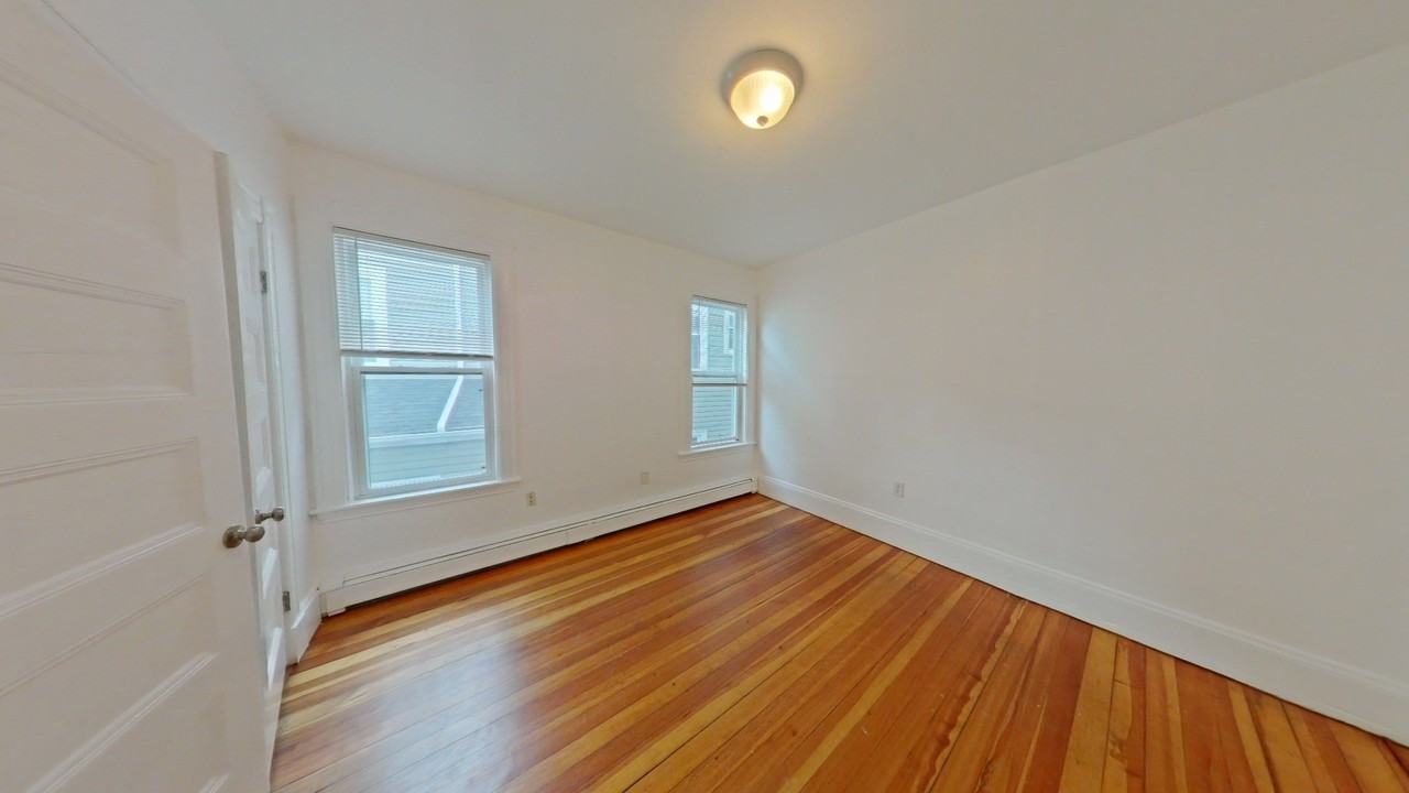 39 Newport St #2 - Photo 6 of 11