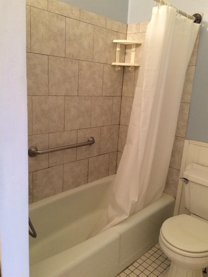 627 E 4th St #627 - Photo 5 of 7