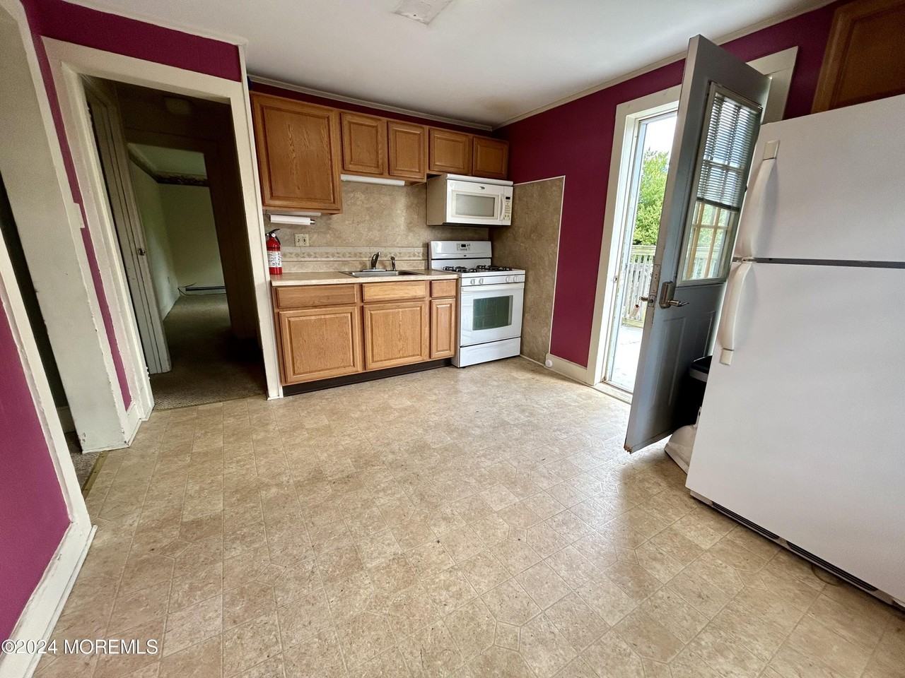 79 N Main St #2ndFL - Photo 3 of 9