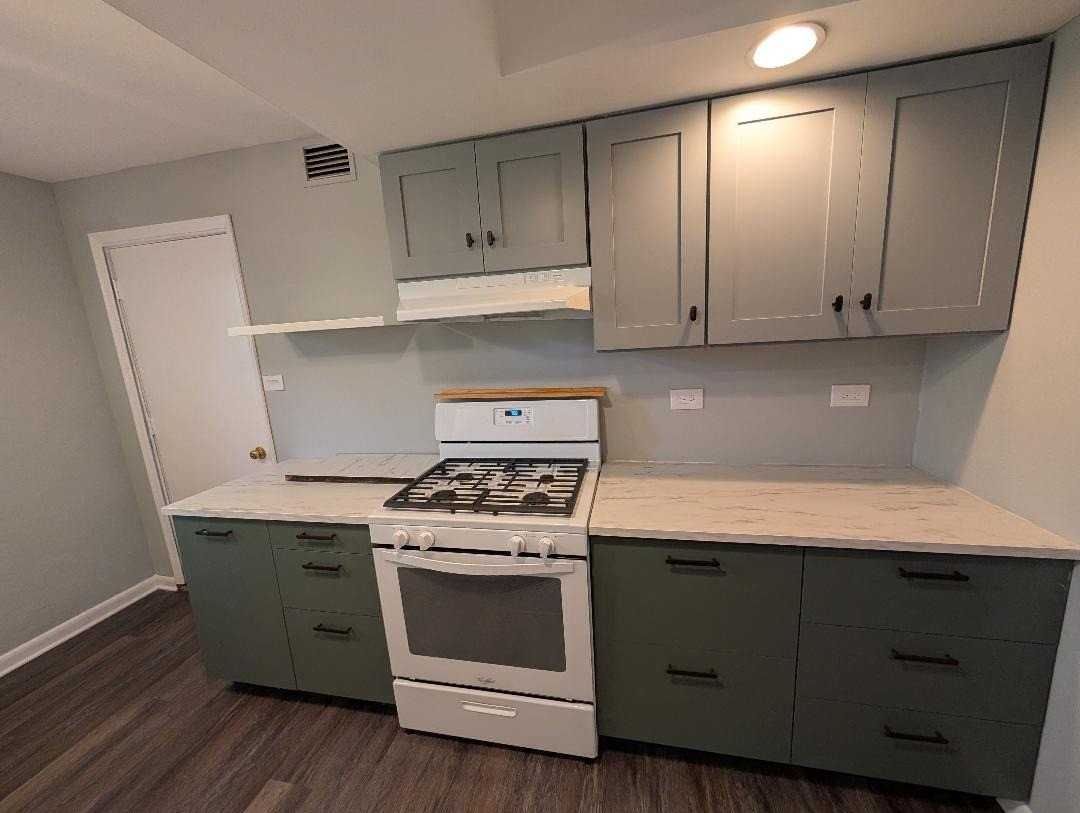 13628 Royal Ct #811 - Photo 4 of 19