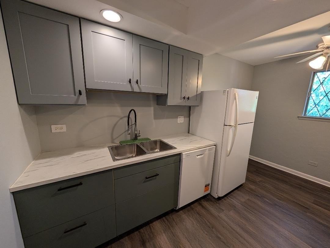13628 Royal Ct #811 - Photo 5 of 19