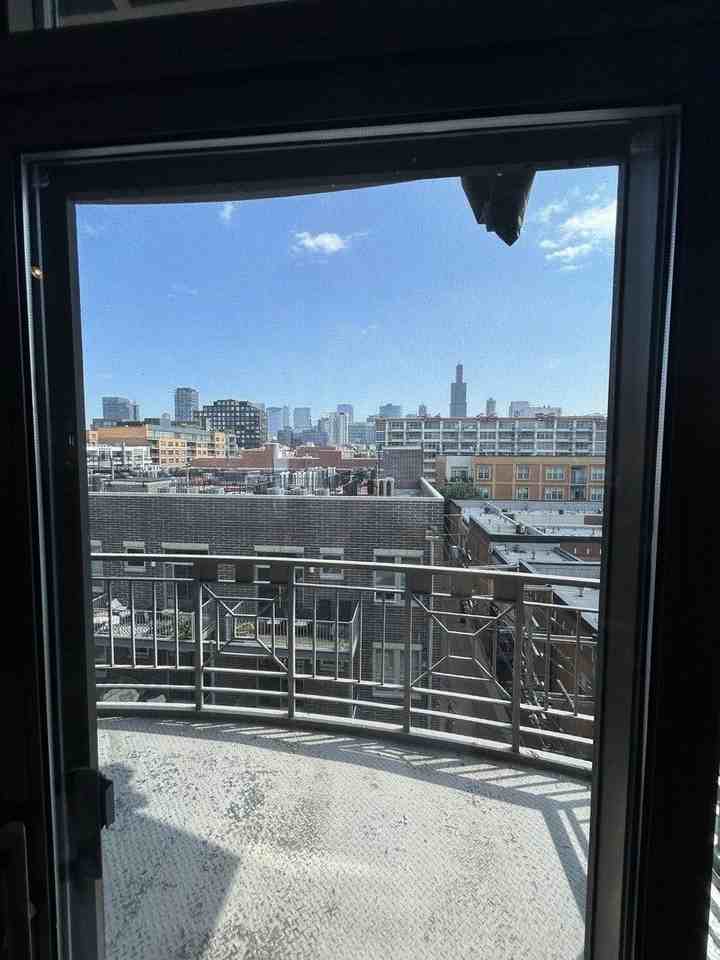 15 S Throop St #506 - Photo 6 of 10