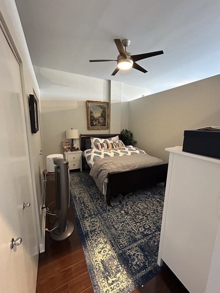15 S Throop St #506 - Photo 7 of 10