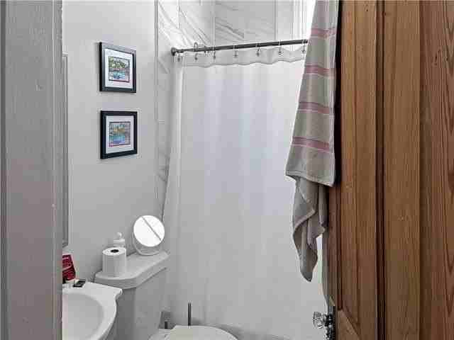 4727 Iberville St - Photo 4 of 7