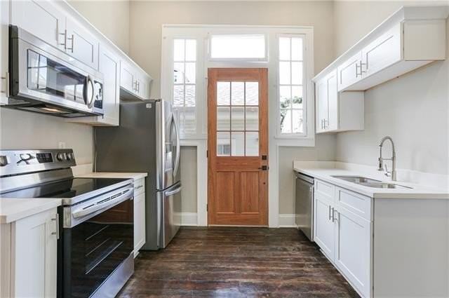 1437 Saint Andrew St #2B - Photo 3 of 17