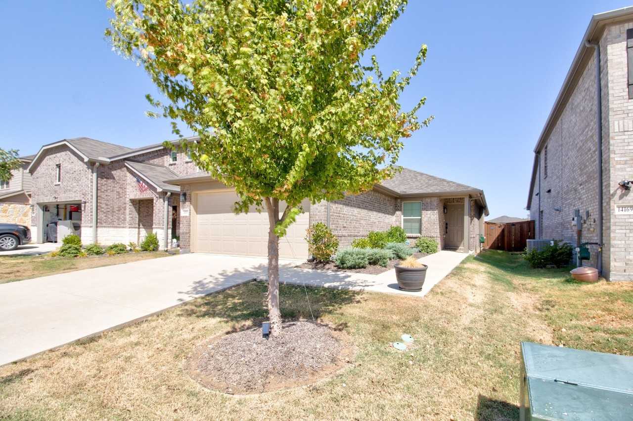 14165 Calderwood St - Photo 3 of 25