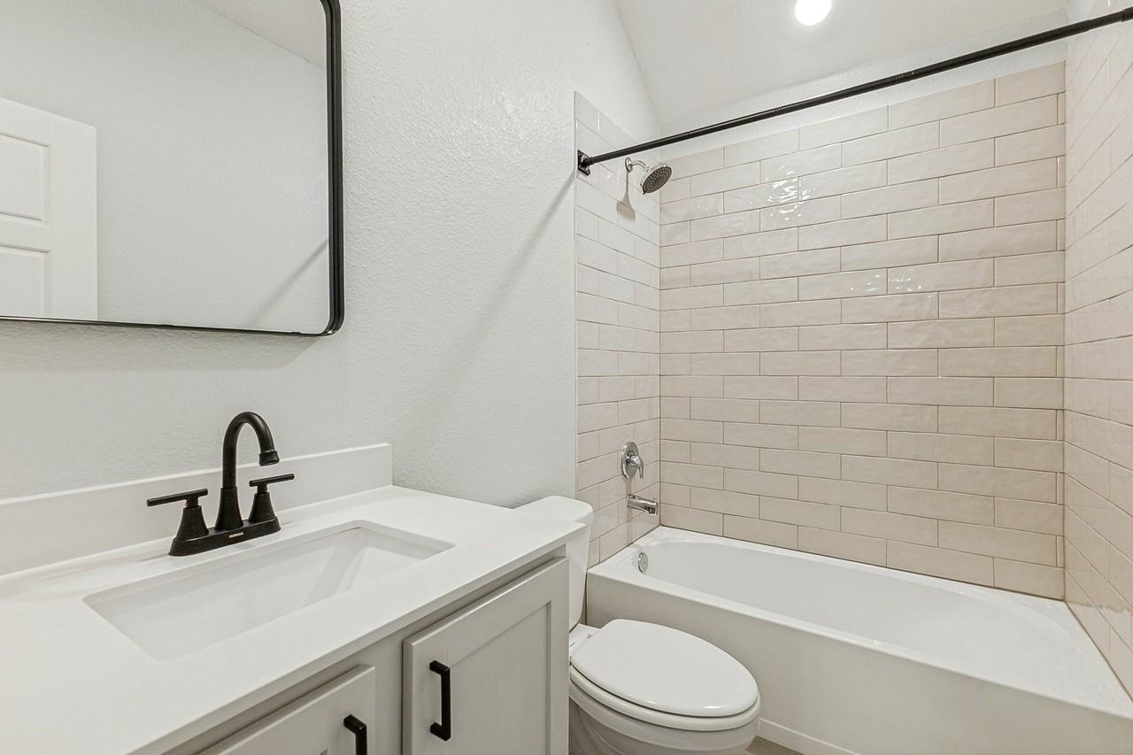 314 Gatecrest Dr - Photo 7 of 38