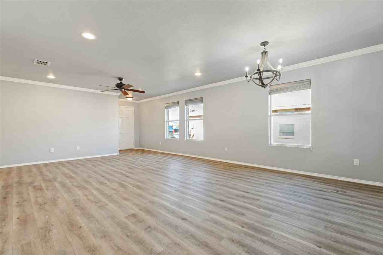 409 Bonnie Ct - Photo 6 of 20
