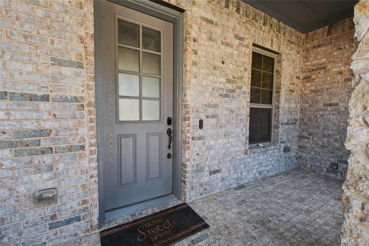 4533 English Maple Dr - Photo 2 of 38