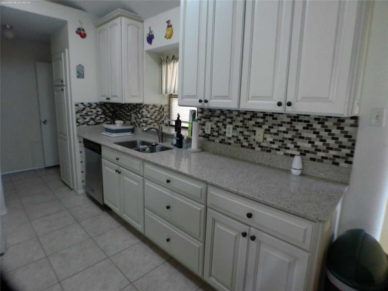 11802 Hickory Garden Dr - Photo 2 of 9