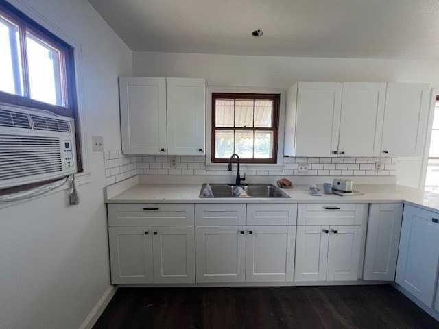 1466 Park Ave - Photo 4 of 11
