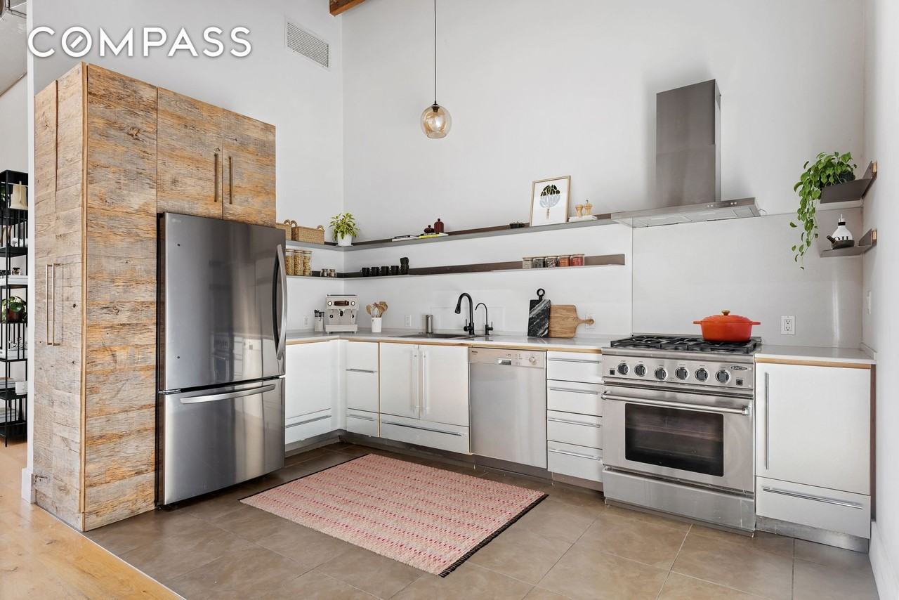 190 West St #8 - Photo 5 of 22