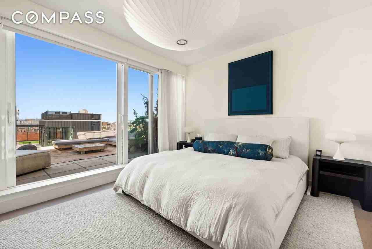 110 N 1st St #PHB - Photo 7 of 22