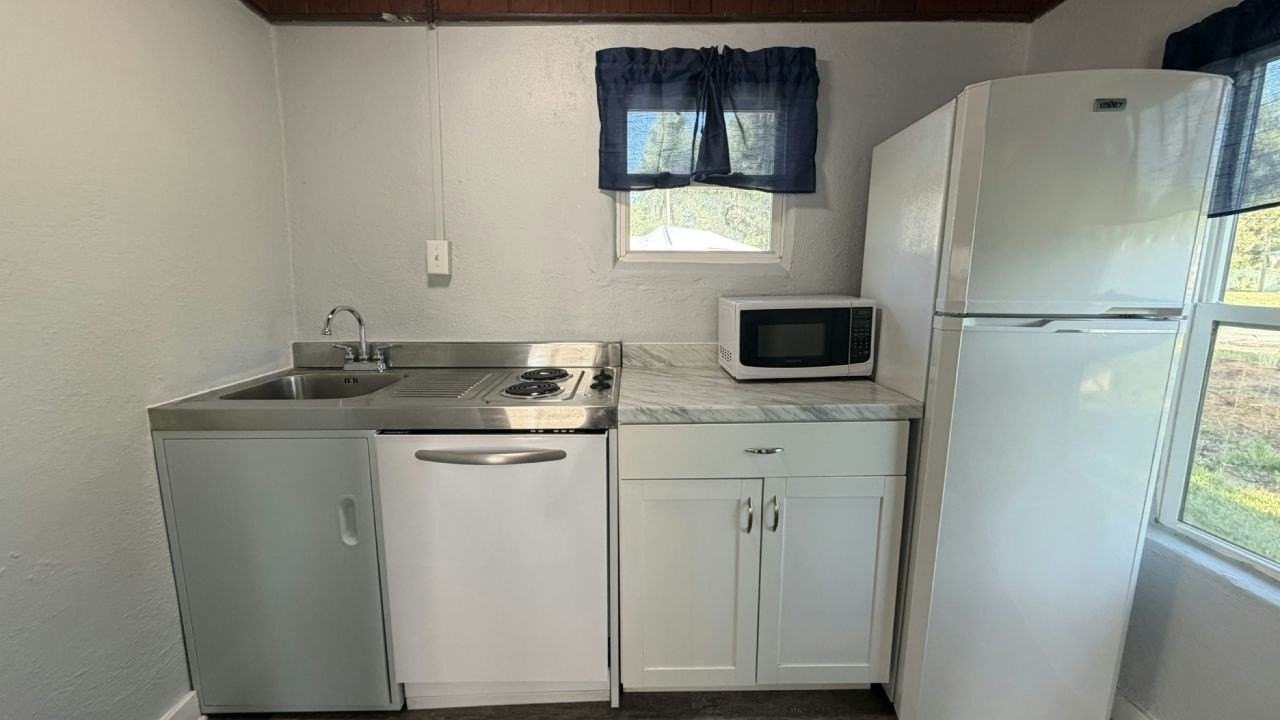 14035 W River Road Cabin B - Photo 3 of 5