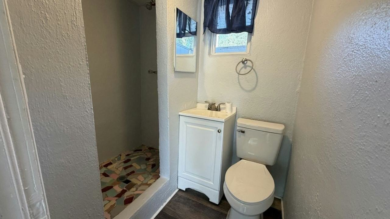 14035 W River Road Cabin B - Photo 4 of 5