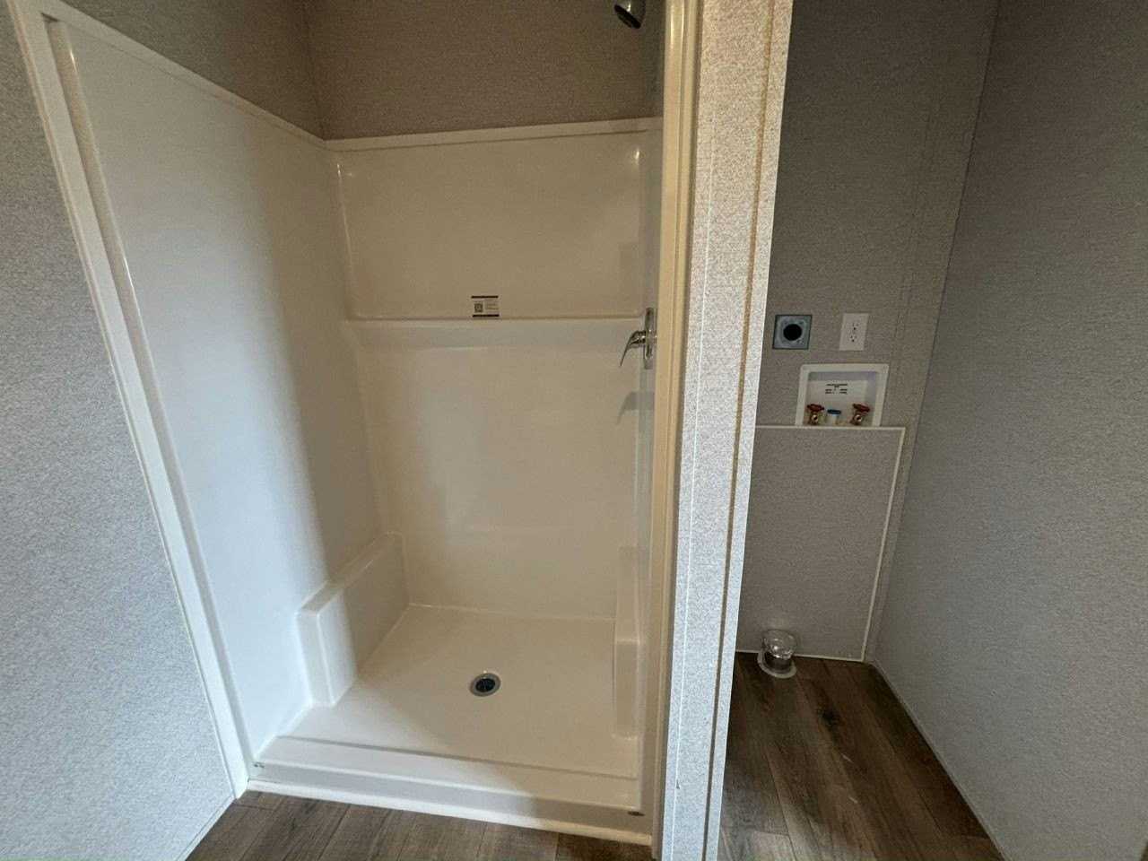 28 N Lake Side #219 - Photo 5 of 10