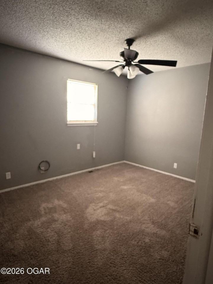 115 Bulger Dr - Photo 7 of 12