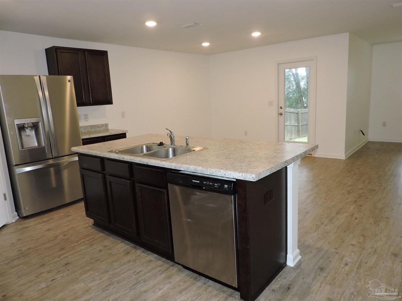 5780 Blackhorse Cir - Photo 3 of 29