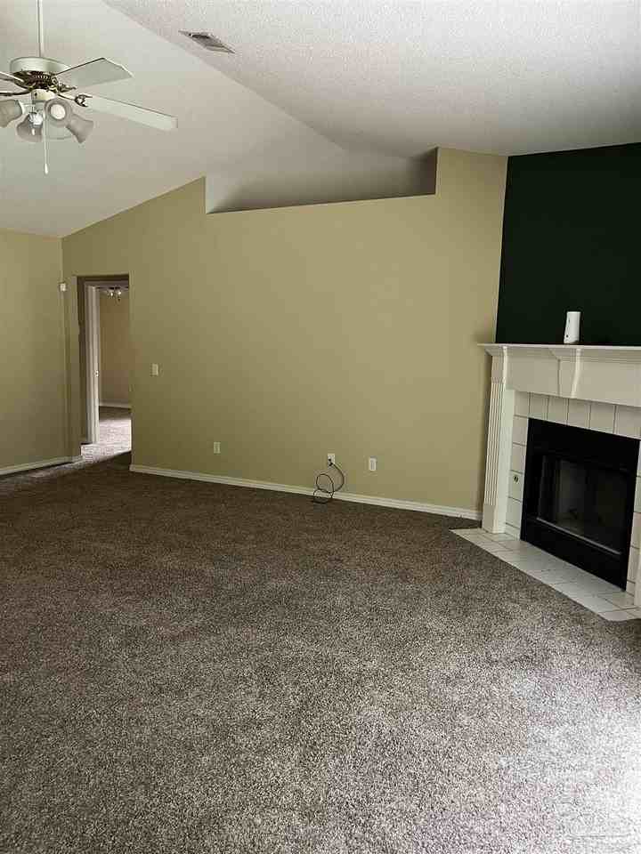 571 Riola Pl - Photo 3 of 9