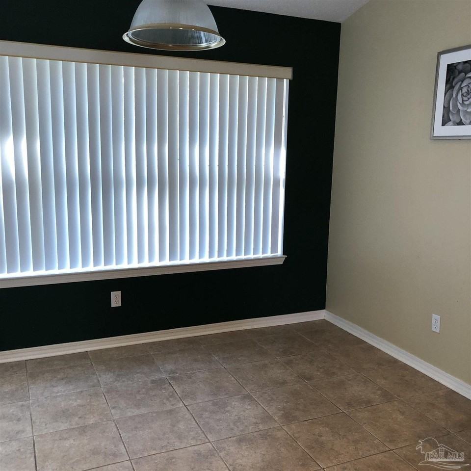 571 Riola Pl - Photo 4 of 9