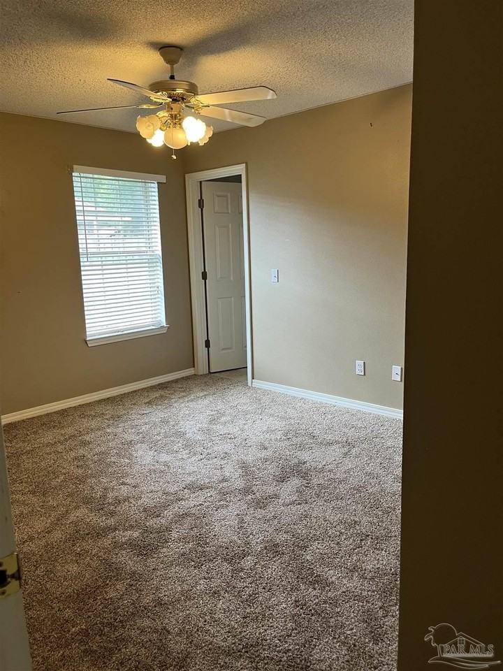 571 Riola Pl - Photo 6 of 9