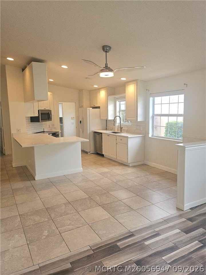 11208 Sw Pembroke Dr - Photo 3 of 44