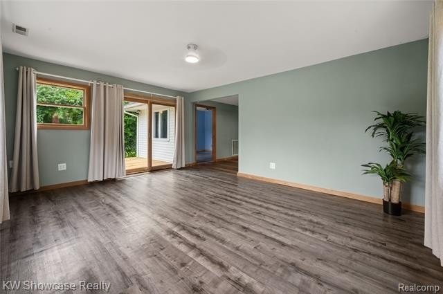 619 Elizabeth St - Photo 6 of 34