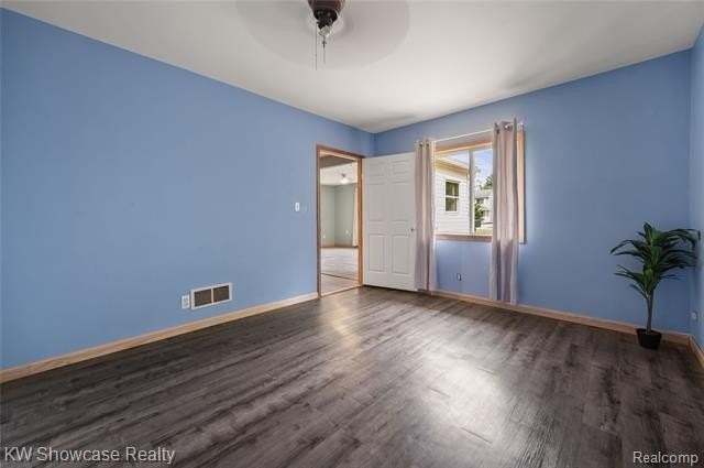 619 Elizabeth St - Photo 7 of 34