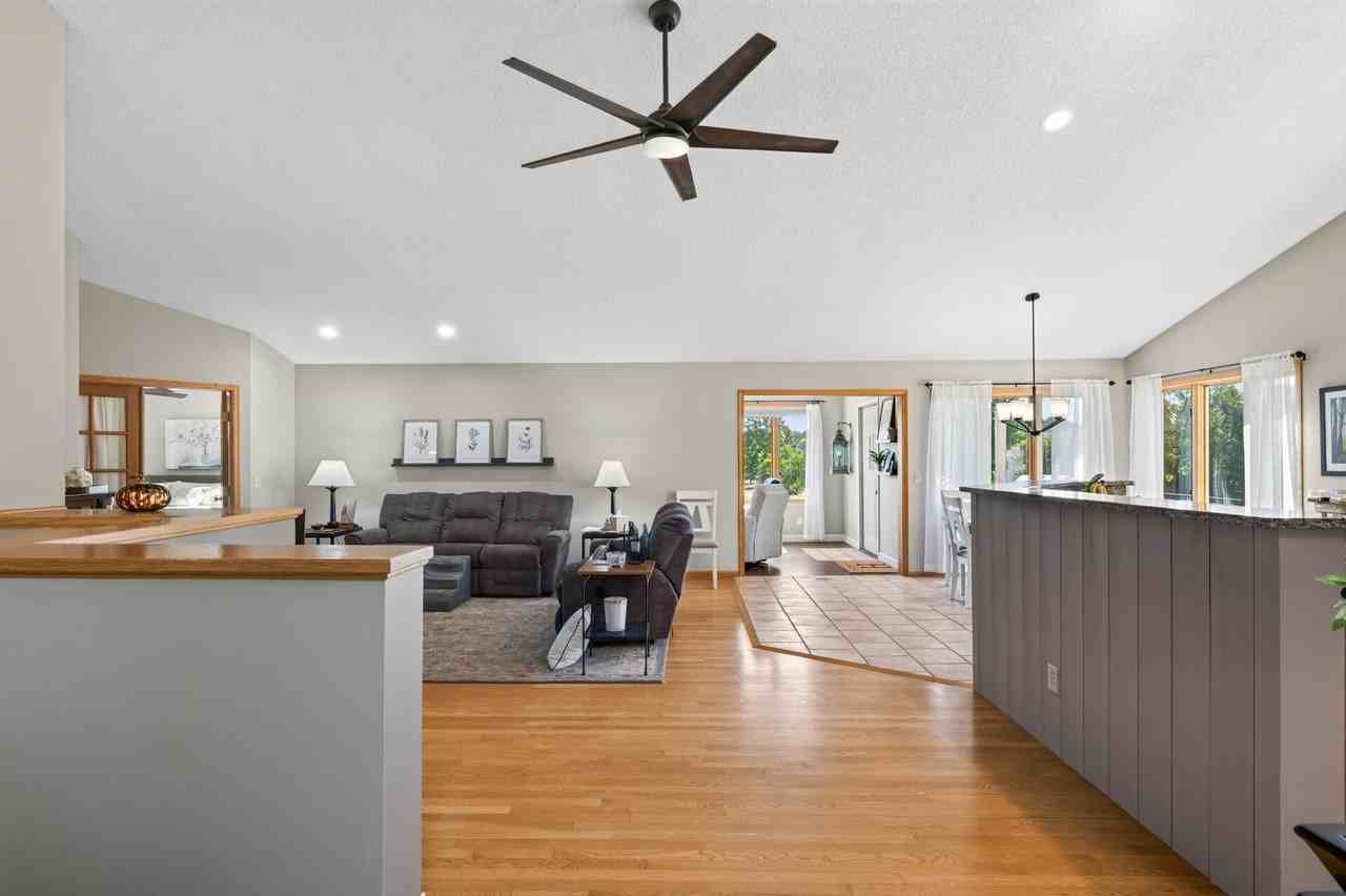14372 Heather Rdg - Photo 5 of 37