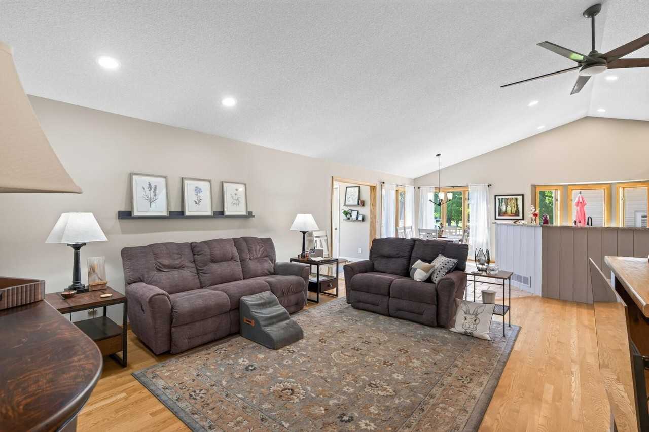 14372 Heather Rdg - Photo 6 of 37
