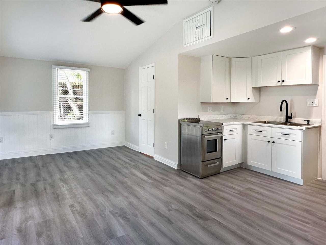 1818 Worrington St #2 - Photo 4 of 15