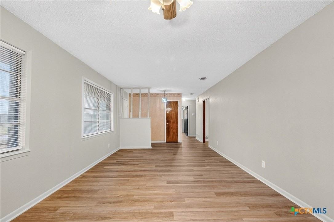 506 Arapaho Dr - Photo 3 of 14