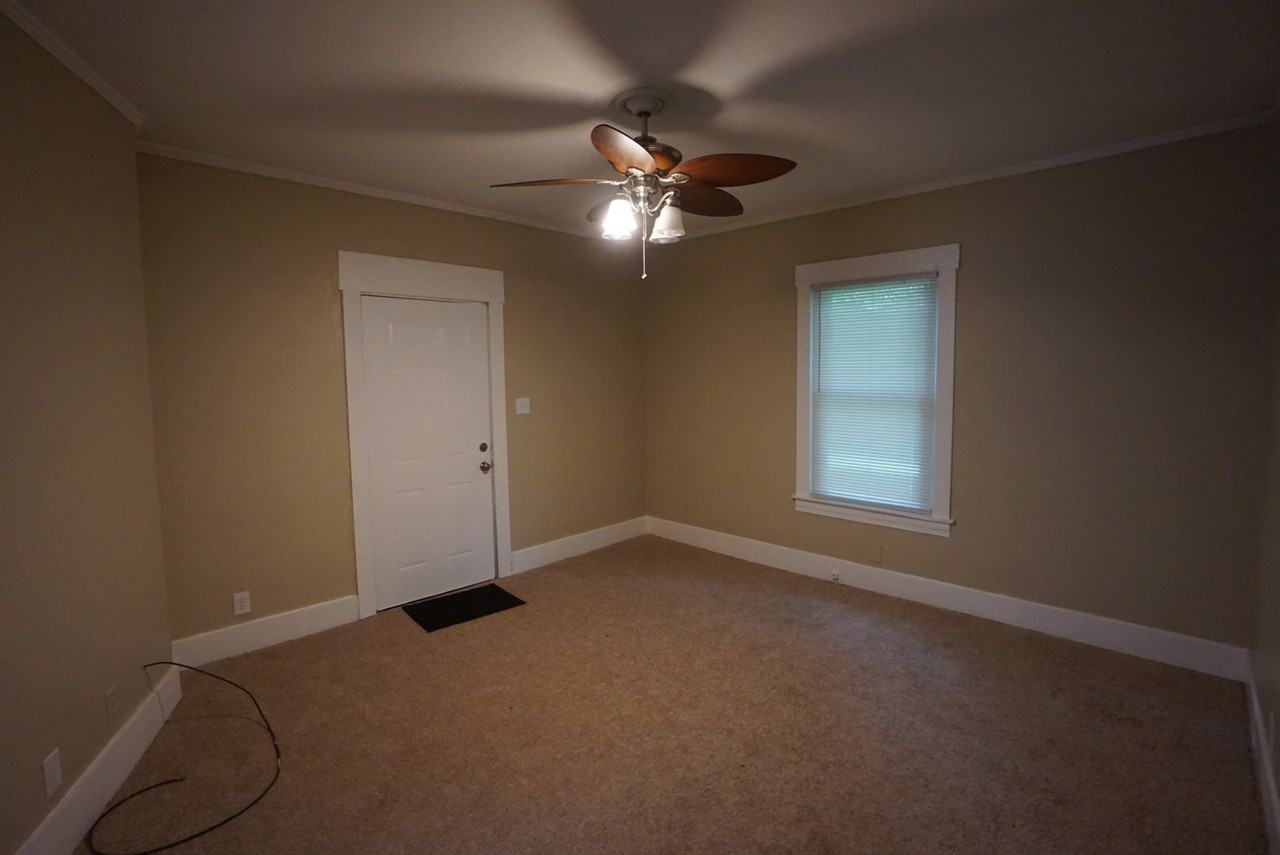 3421 Dearcy Ave - Photo 3 of 11