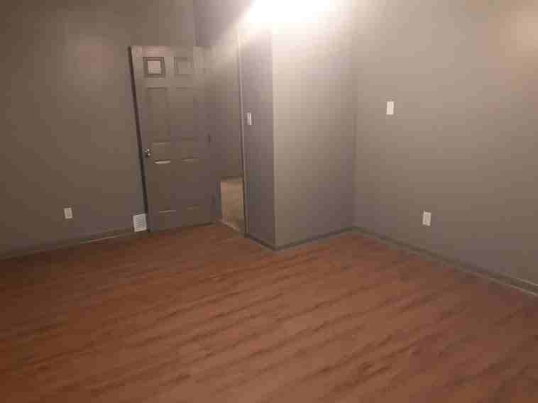 3006 Calvert Ave - Photo 5 of 14