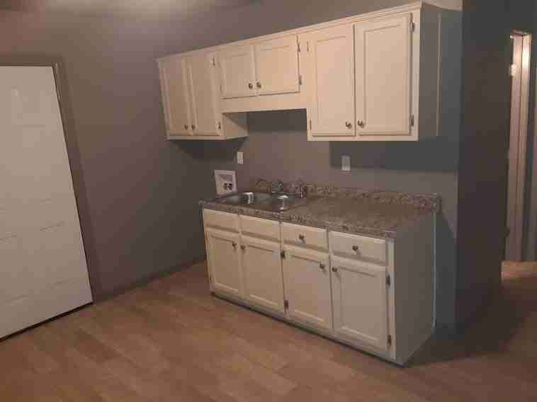 3006 Calvert Ave - Photo 6 of 14