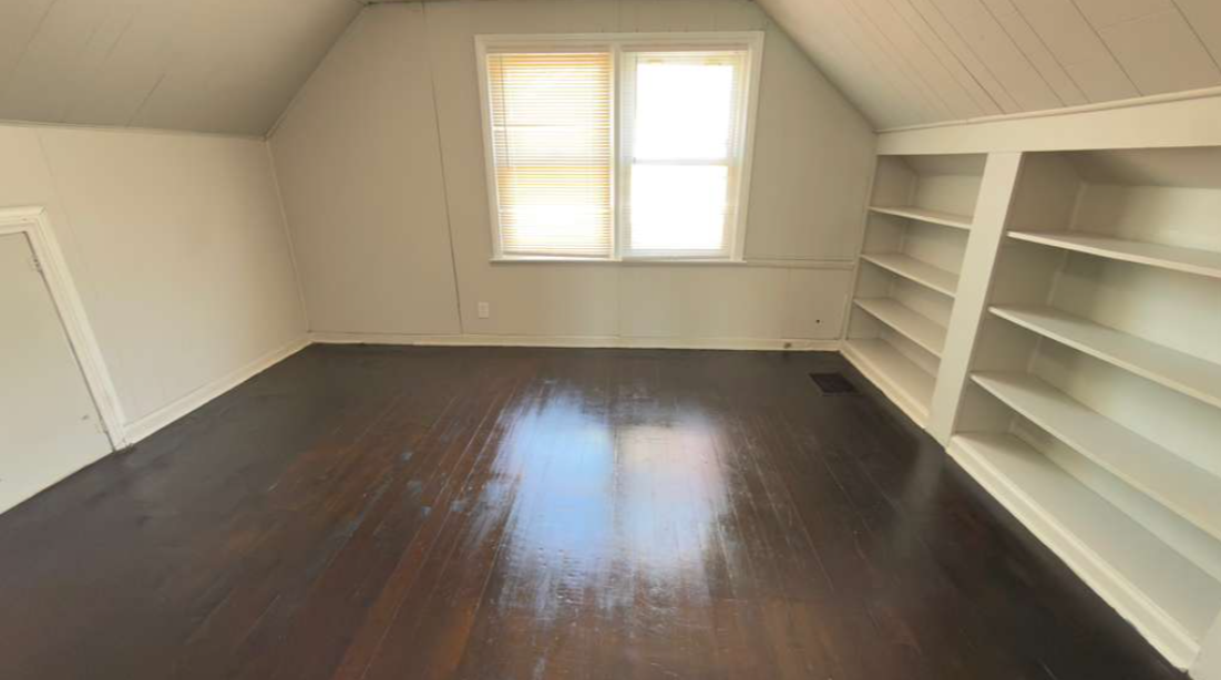 8276 Sussex St - Photo 7 of 12