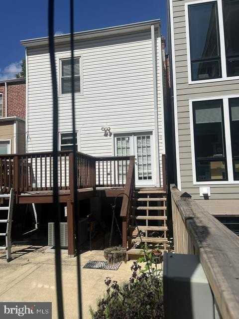 311 I St Ne - Photo 3 of 3