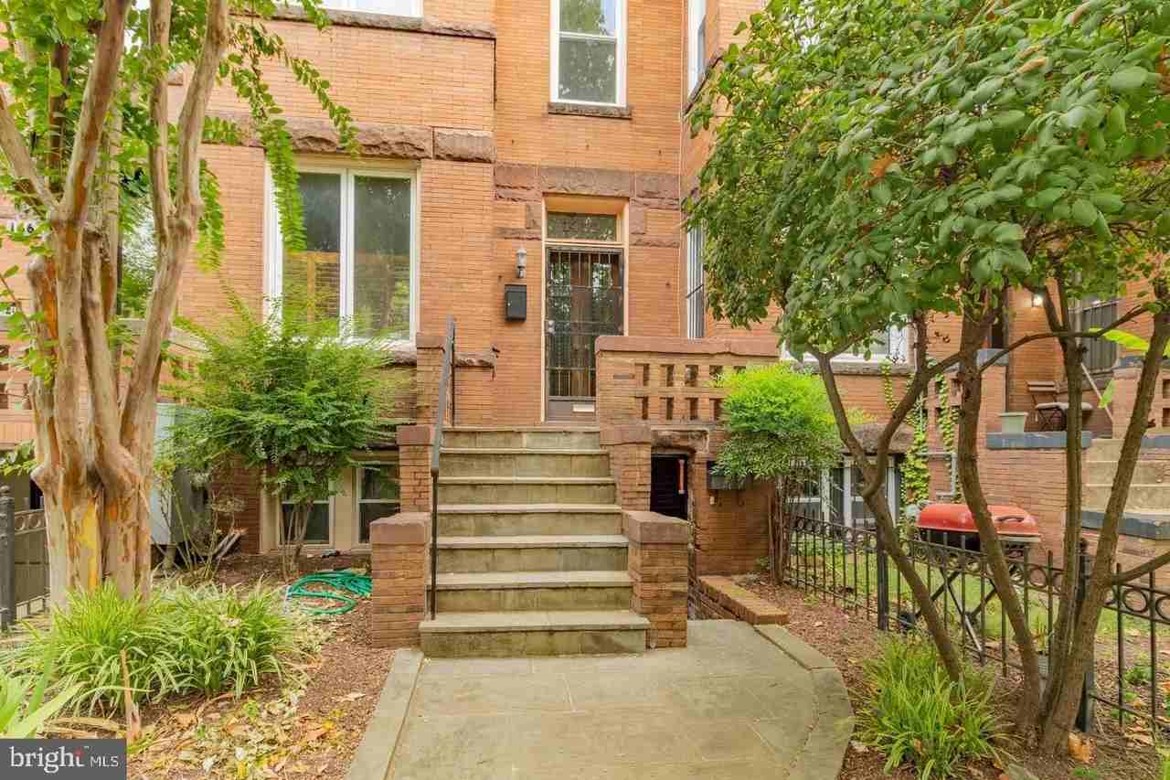 1459 Chapin St Nw - Photo 5 of 50