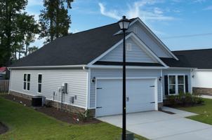 featured image of 1052 Moen Loop