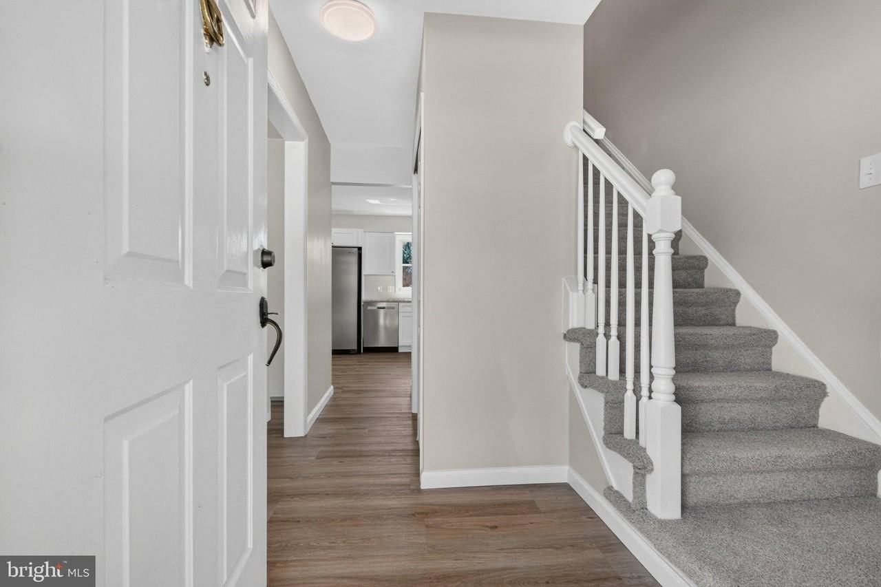 5 Firethorn Ct - Photo 5 of 46