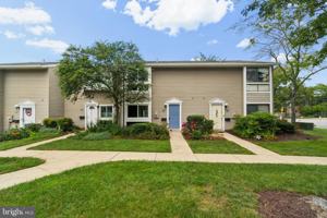 featured image of 290 Hilltop Ln #Q