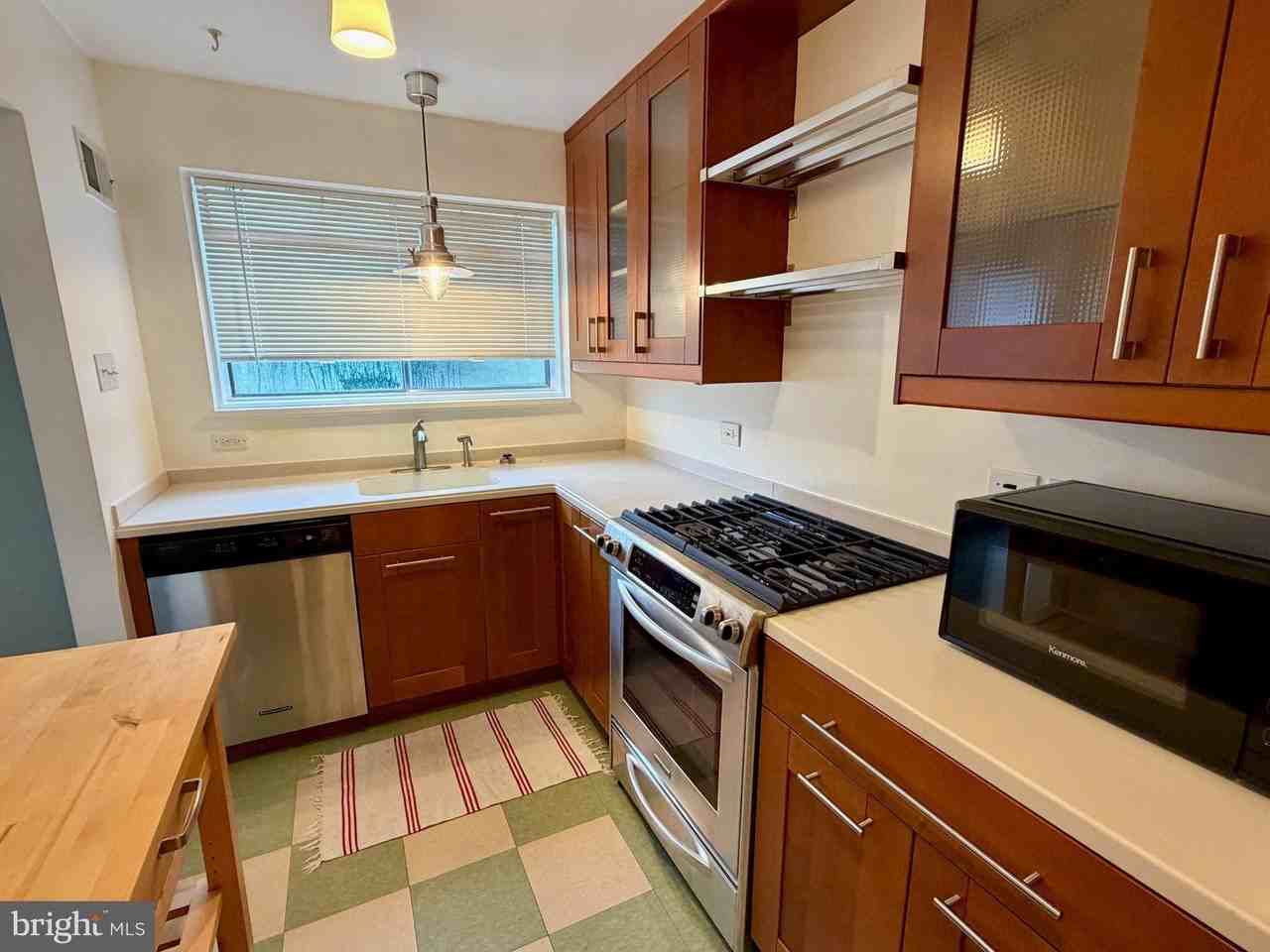 10506 Weymouth St #204 - Photo 2 of 16