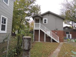 featured image of 1517 1/2 S Main St