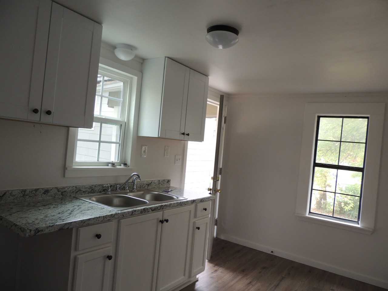 1517 1/2 S Main St - Photo 6 of 16