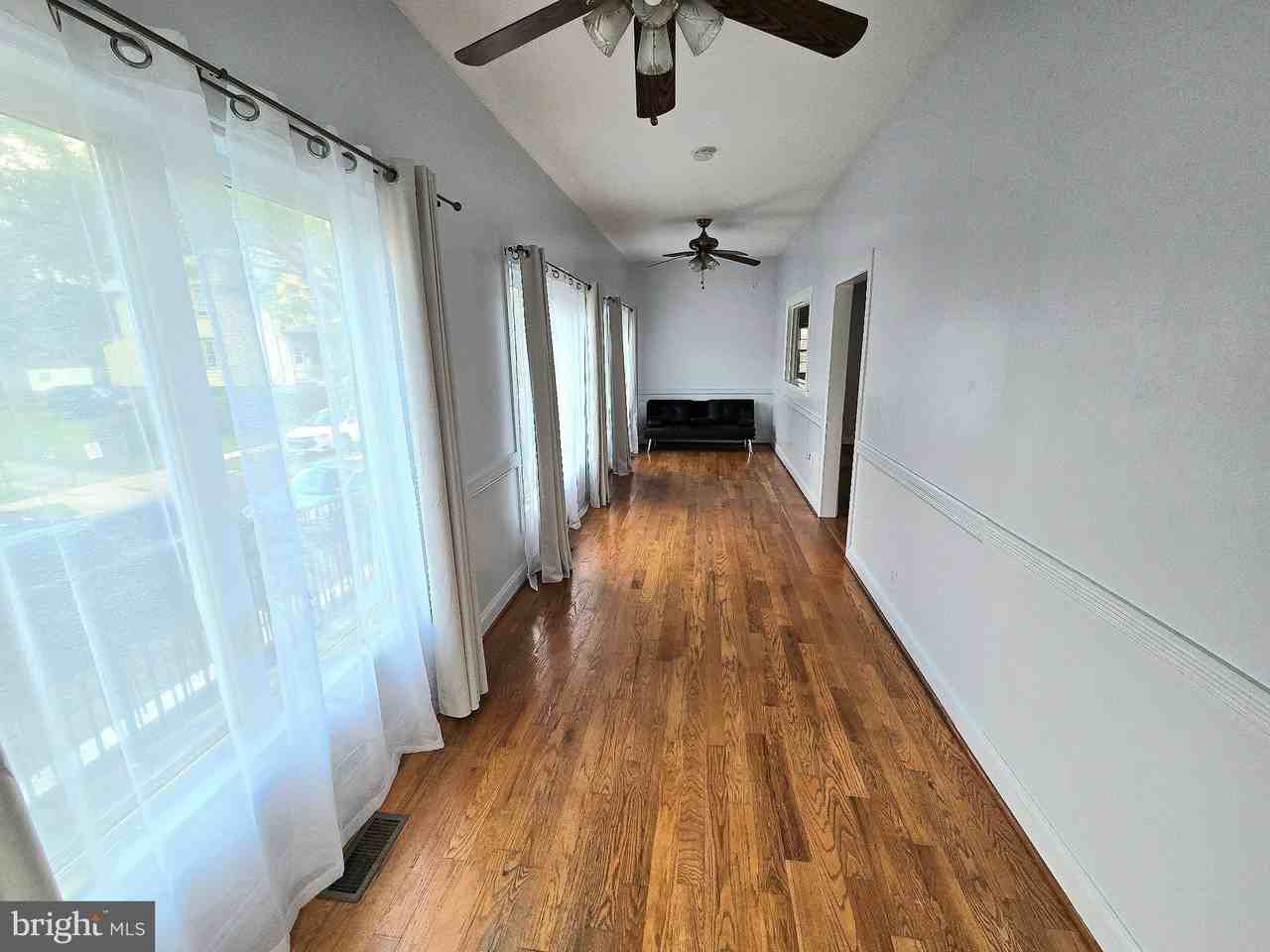 2301 Woodlynne Ave Unit A - Photo 3 of 20