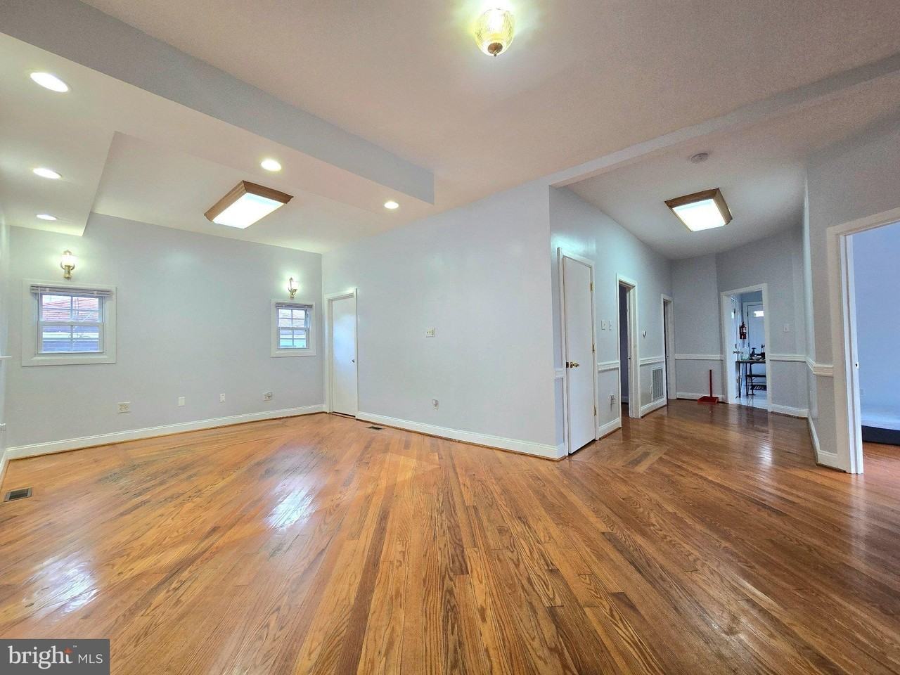 2301 Woodlynne Ave Unit A - Photo 4 of 20