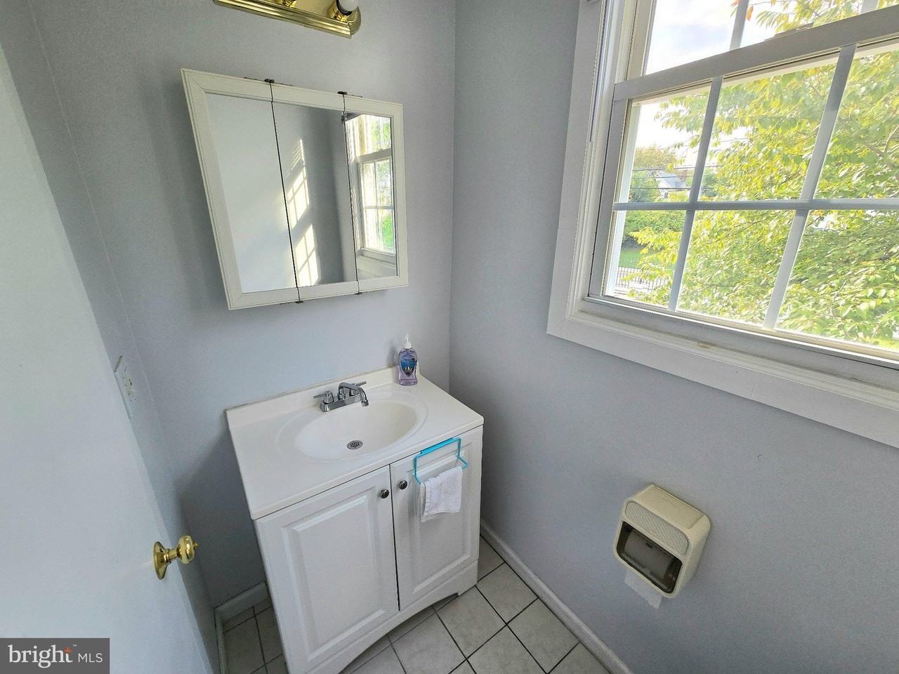 2301 Woodlynne Ave Unit A - Photo 7 of 20