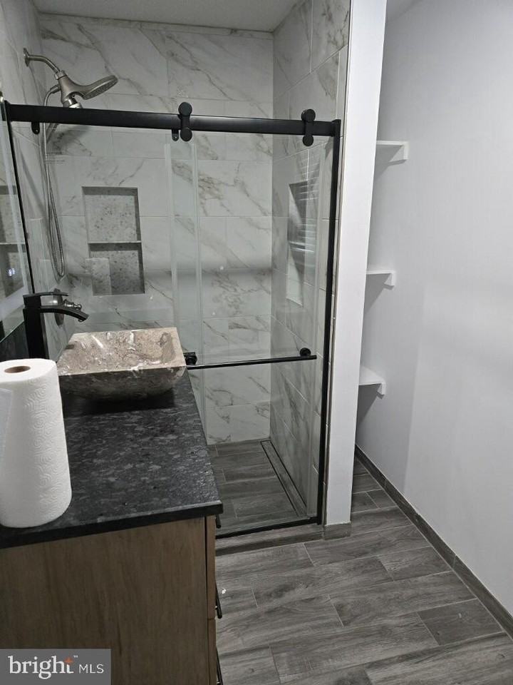 46 Carl Sandburg Dr - Photo 5 of 26