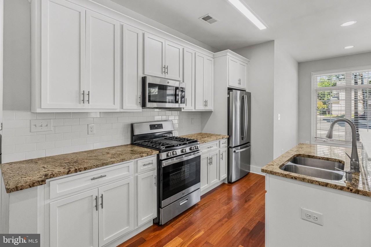 152 Witherspoon St - Photo 6 of 25
