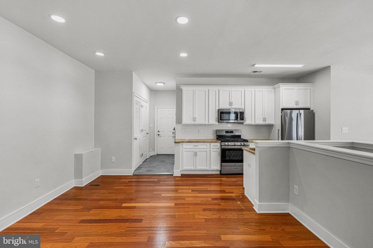 152 Witherspoon St - Photo 7 of 25
